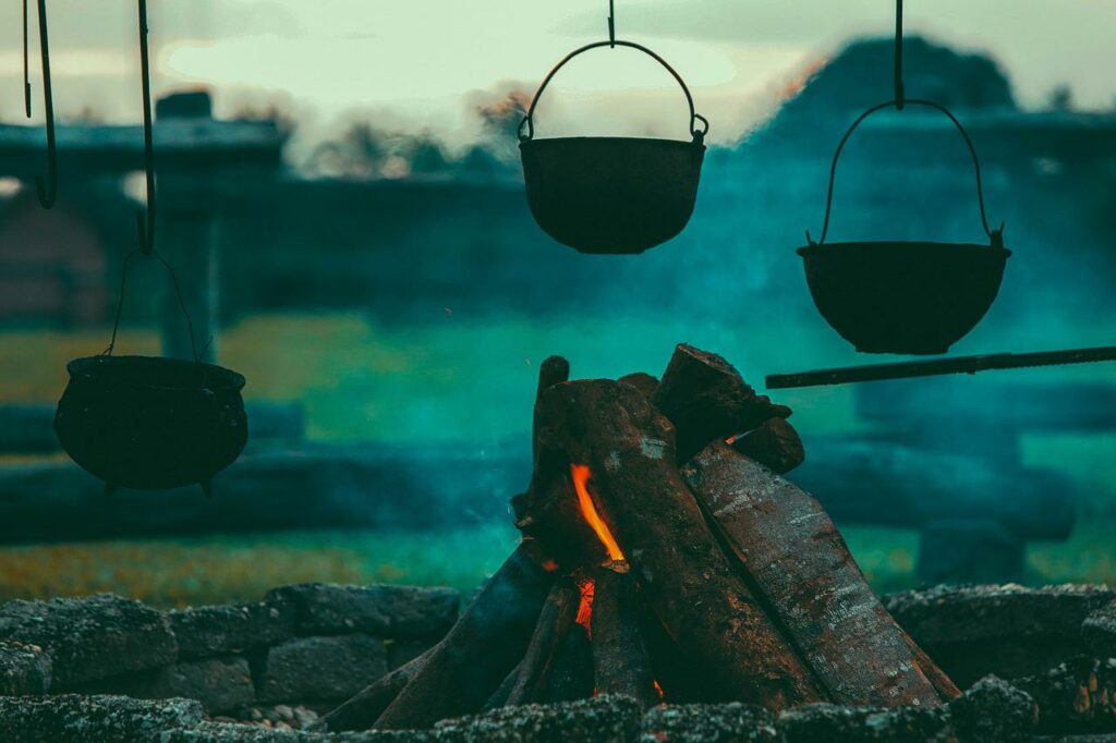 Lagerfeuer Camping Kochtöpfe Campingkochen Unsere Tipps und Tricks